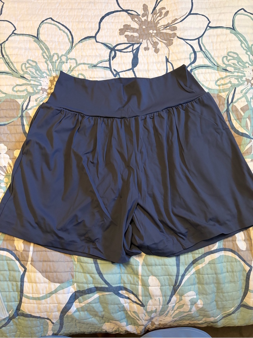 HALARA Navy Active Shorts